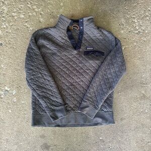 Grey Patagonia Quilt Snap Pullover